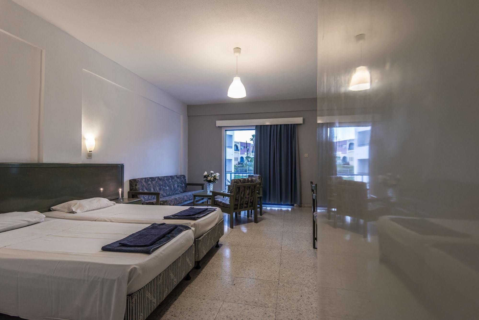 Cordelia Hotel Apartments ไอยานาปา ภายนอก รูปภาพ