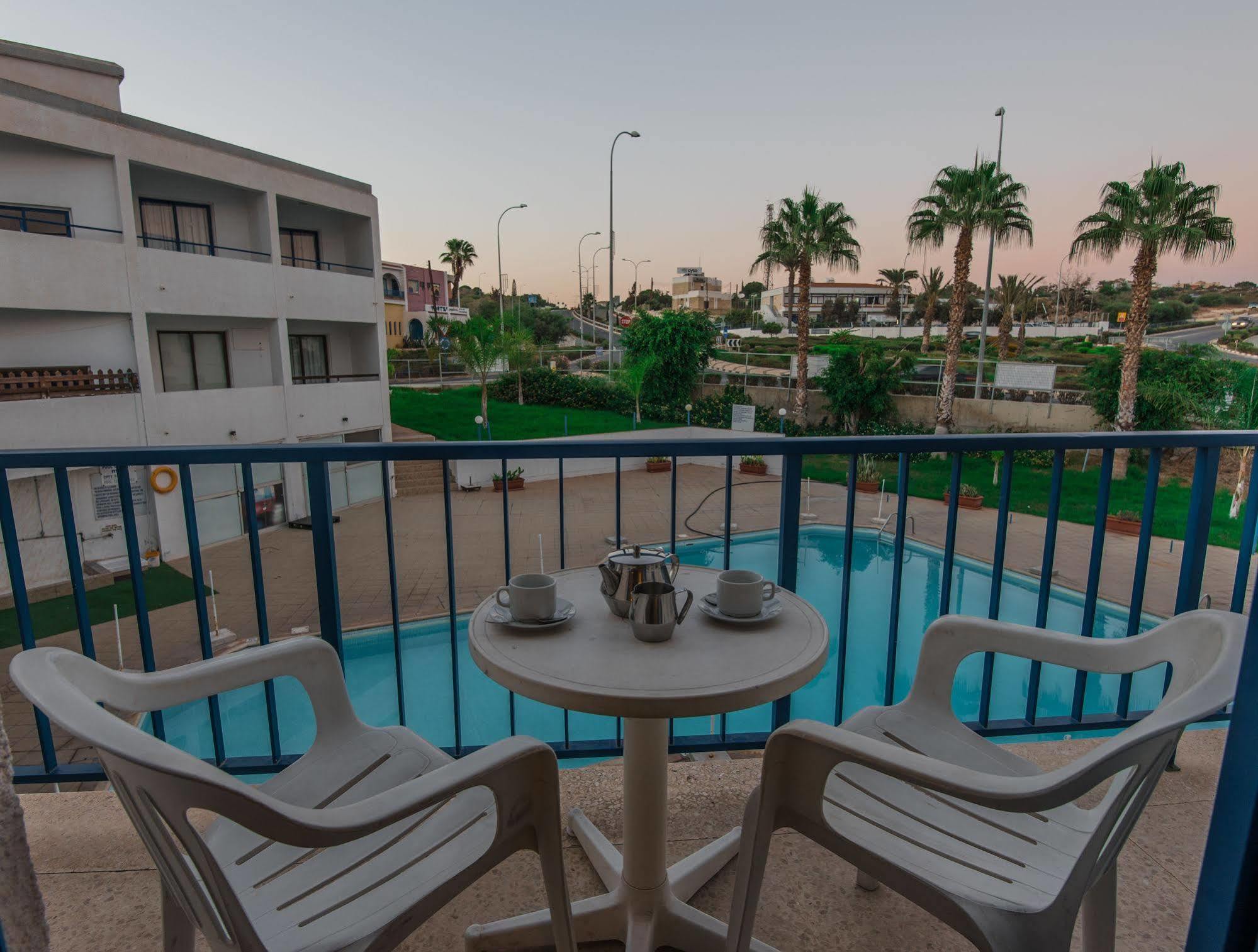 Cordelia Hotel Apartments ไอยานาปา ภายนอก รูปภาพ