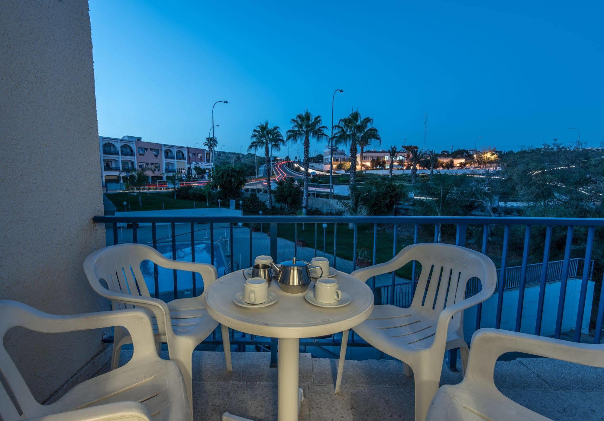 Cordelia Hotel Apartments ไอยานาปา ภายนอก รูปภาพ